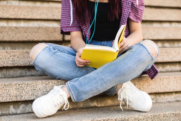 young-teenager-reading-book-world-book-day